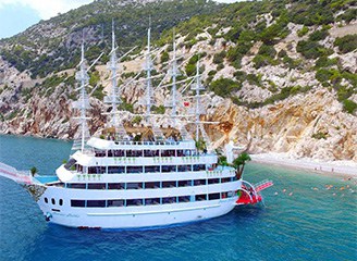 Antalya Malediven Bootsfahrt mit Schaumparty - Antalya excursions | TourMoni